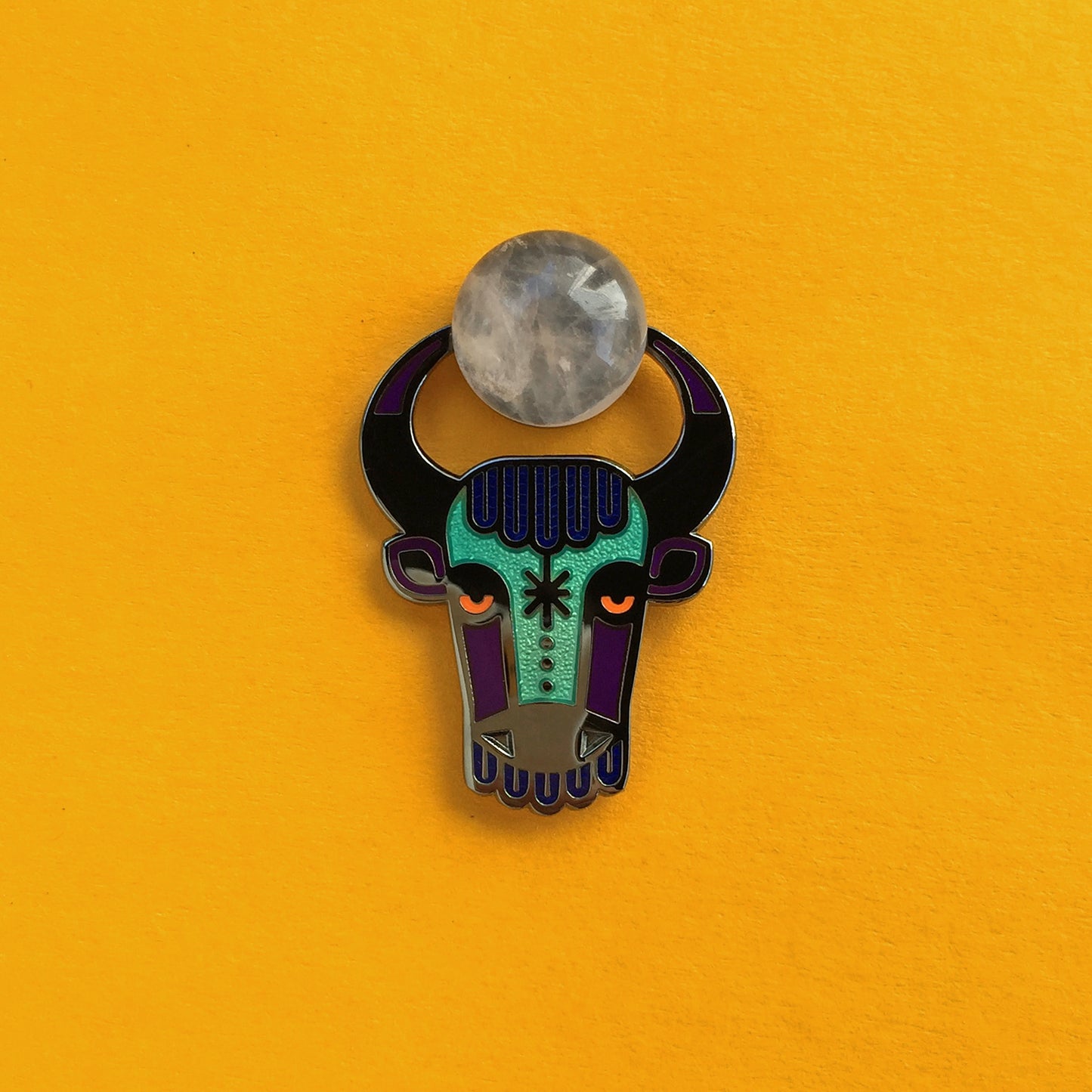 Enzu Pin