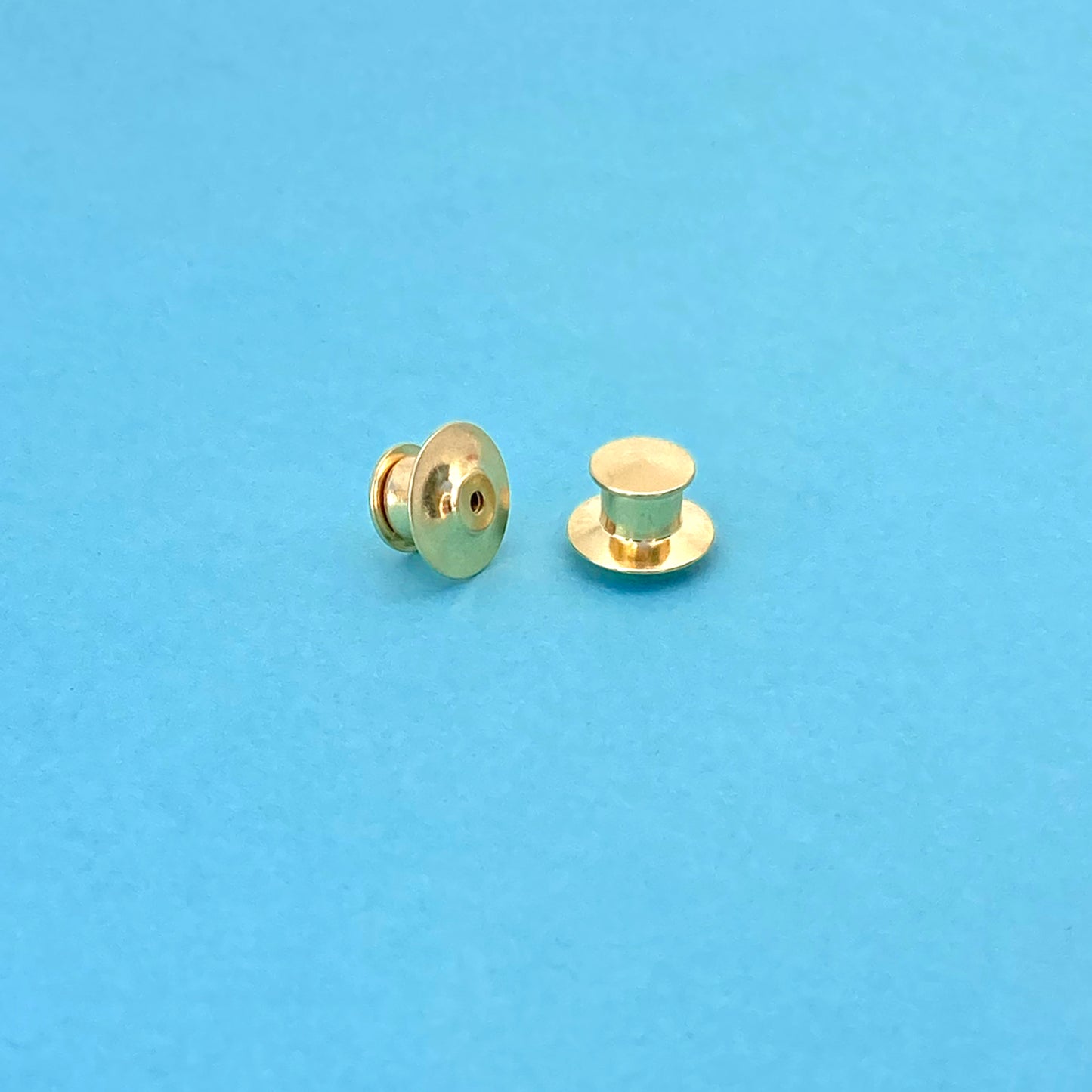 Locking Pin Back