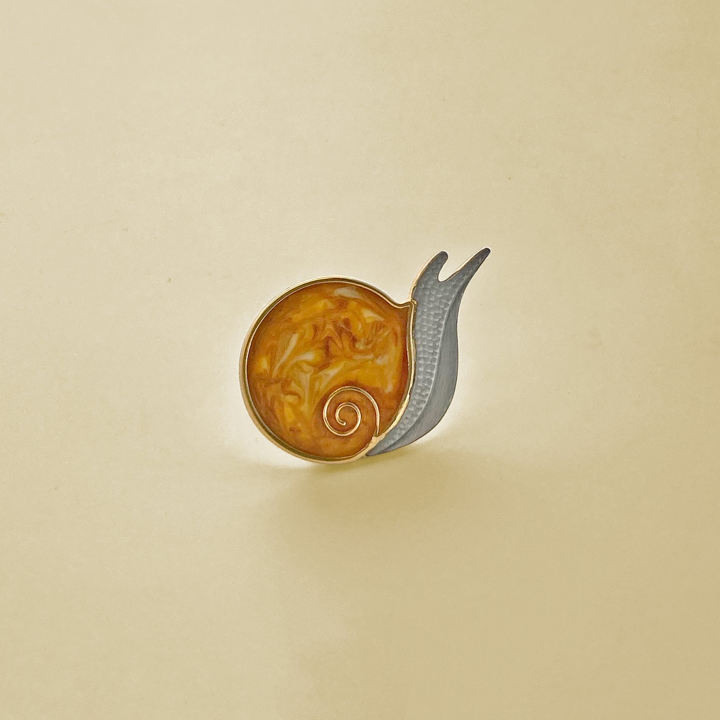 Caracol Pin